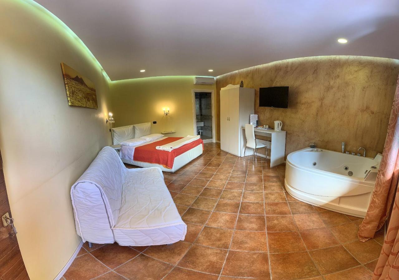 Relais La Villa (Adults Only) Napoli Eksteriør billede
